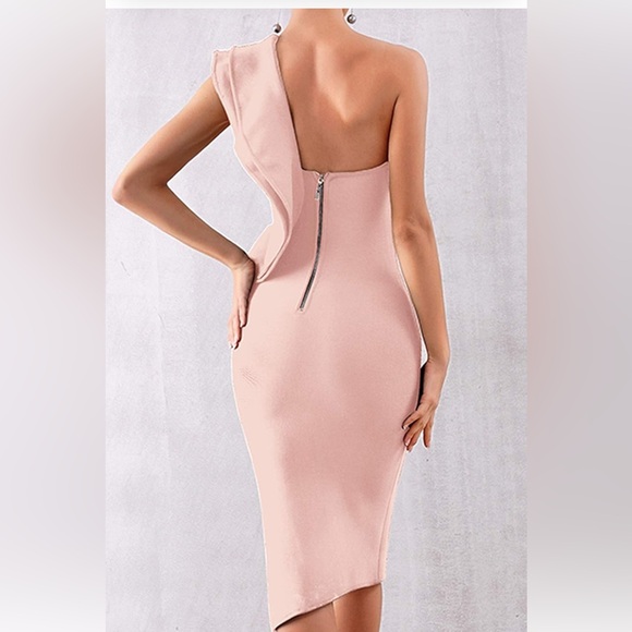 UONBOX Women's One Shoulder Sleeveless Knee Length Side Split Fashion Dress - Picture 5 of 5